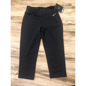Nike Cropped Leggingss